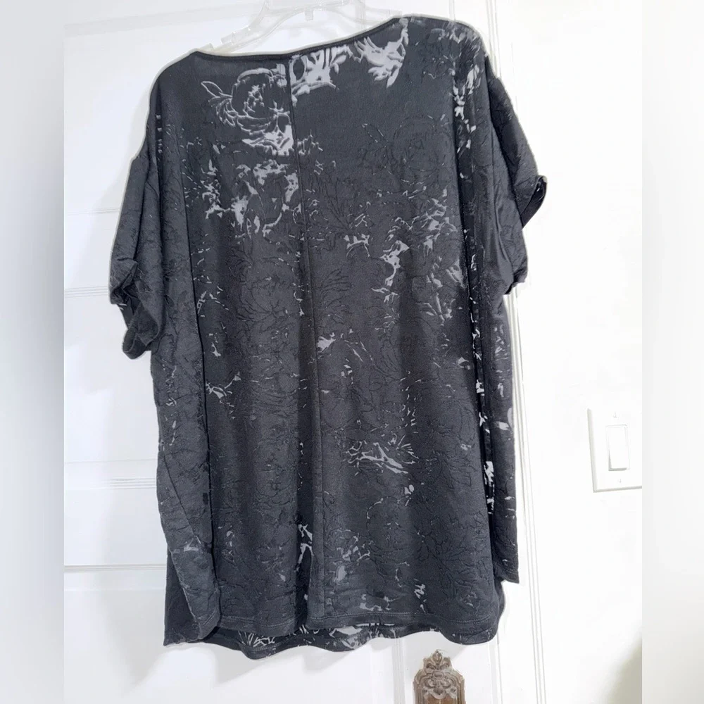 Sheer Black Chiffon Short Sleeve Textured Floral Blouse - Picture 5 of 6